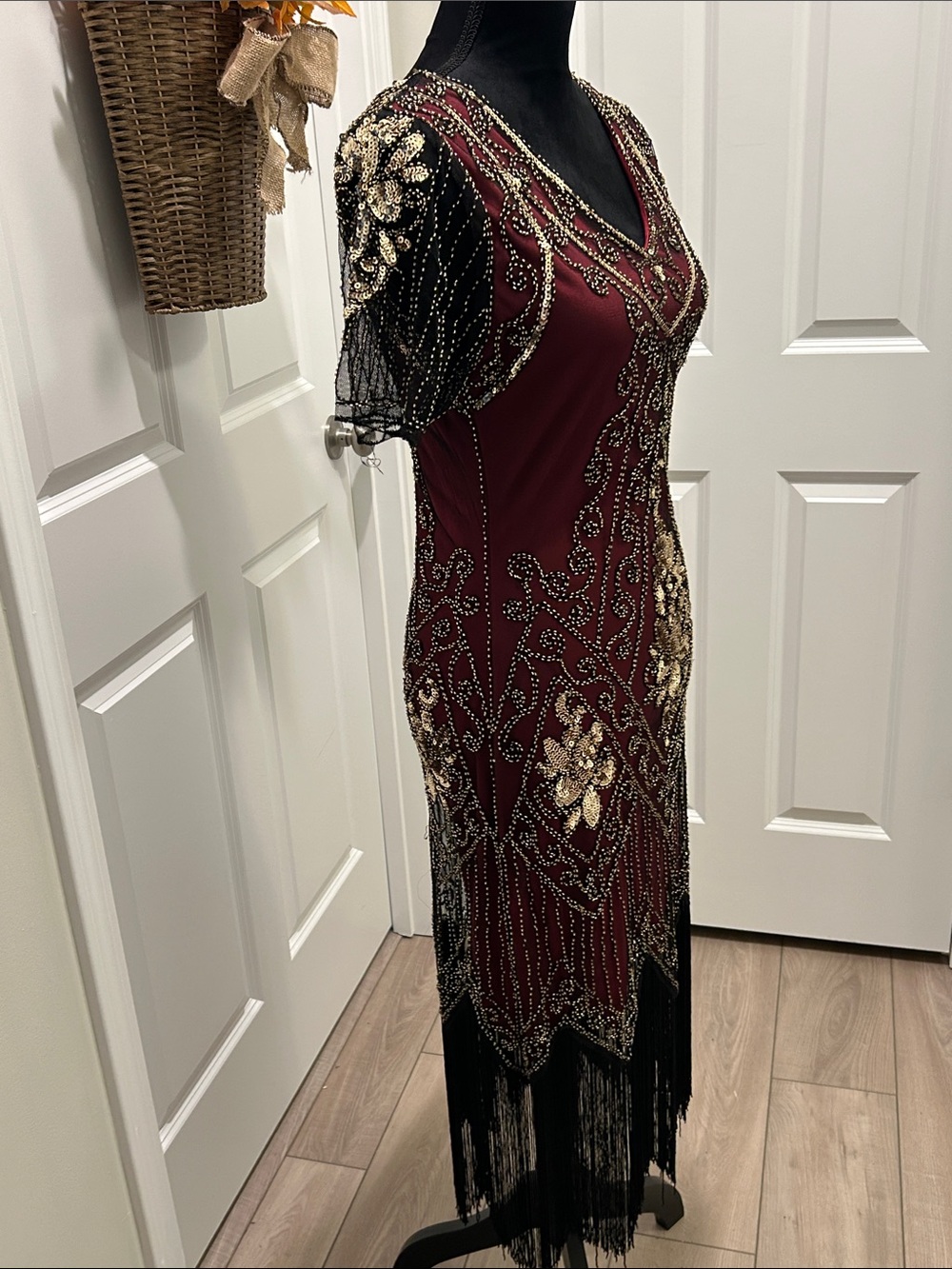 Babeyond Burgundy Flapper Dress with Gold Beading and Headband Feather XS - Picture 13 of 16
